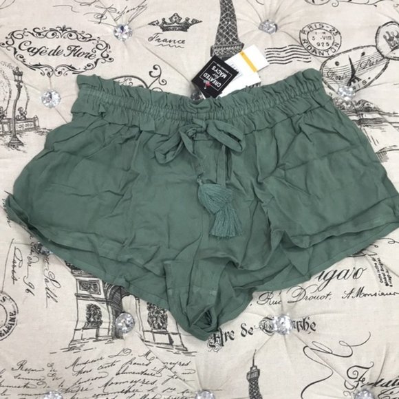 California Waves Juniors' Cover-Up Shorts - Picture 3 of 6